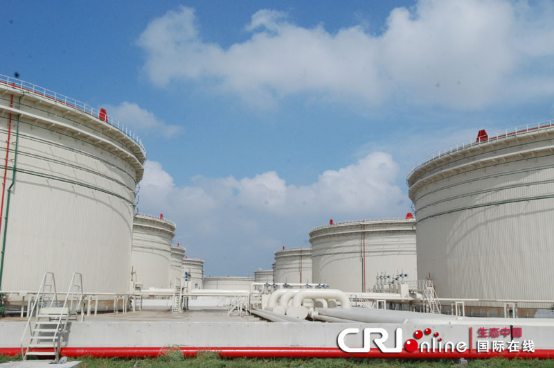石化罐區(qū).jpg